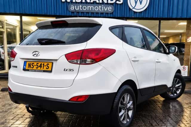 Hyundai ix35 (2015) thumbnail 3