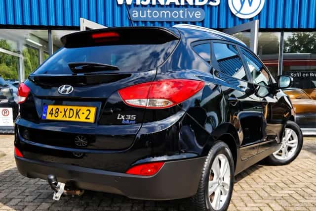 Hyundai ix35 (2012) thumbnail 3