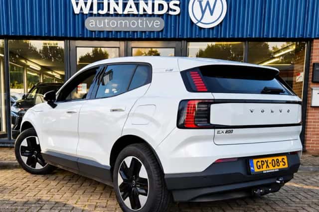 Volvo EX30 (2024) thumbnail 5