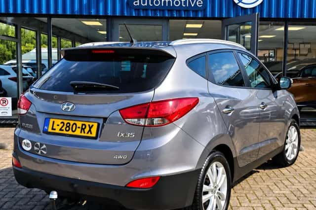 Hyundai ix35 (2013) thumbnail 4