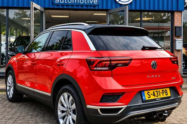 Volkswagen T-Roc (2018) thumbnail 3