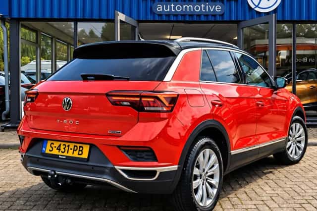 Volkswagen T-Roc (2018) thumbnail 6