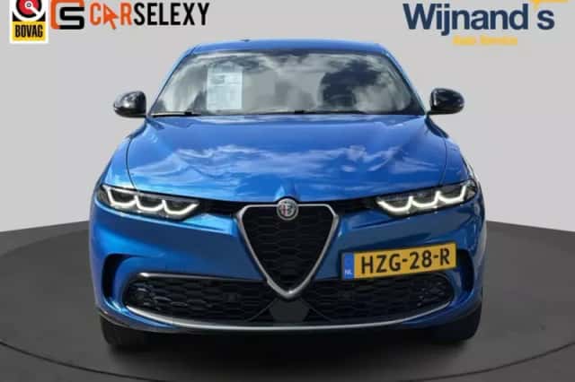 Alfa Romeo Tonale (2023) thumbnail 2