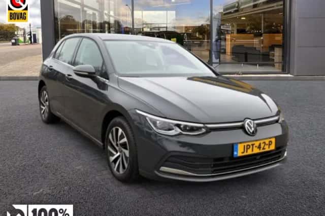 Volkswagen Golf (2022) thumbnail 1