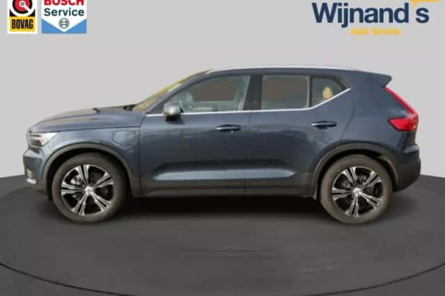 Volvo XC40 (2022) thumbnail 5