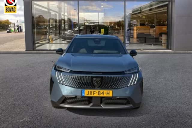 Peugeot 5008 (2025) thumbnail 2