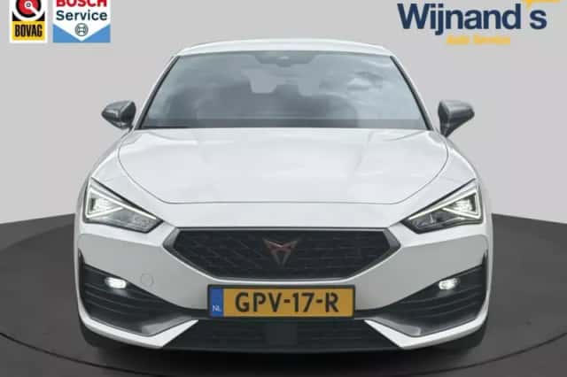 CUPRA Leon (2021) thumbnail 2