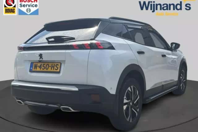 Peugeot 2008 (2021) thumbnail 5