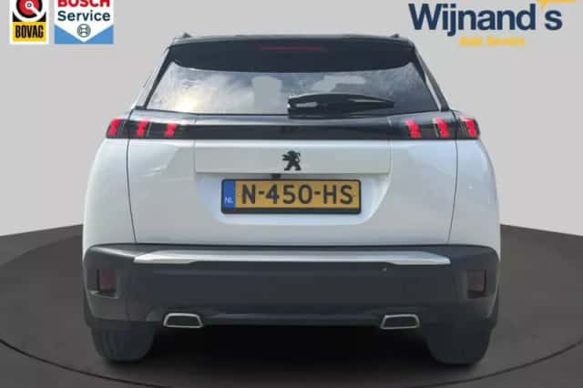 Peugeot 2008 (2021) thumbnail 6