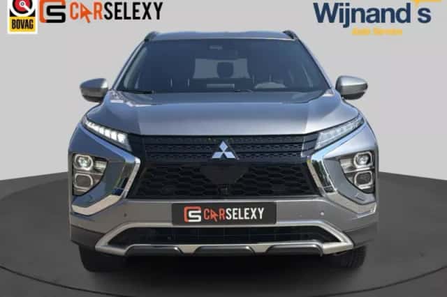 Mitsubishi Eclipse Cross (2023) thumbnail 2