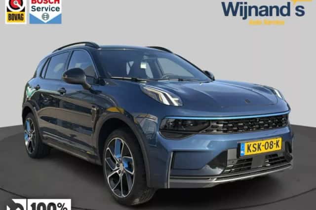 Lynk & Co 01 (2023) thumbnail 1