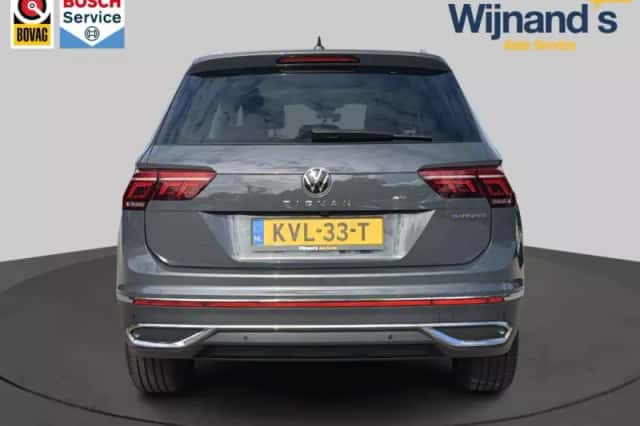 Volkswagen Tiguan (2022) thumbnail 5