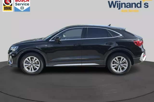 Audi Q3 Sportback (2023) thumbnail 3