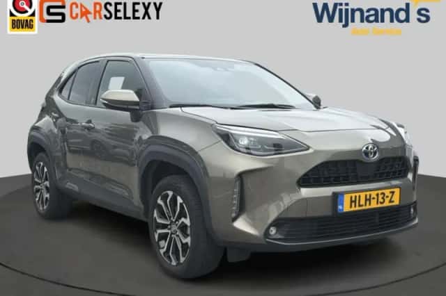 Toyota Yaris Cross (2024) thumbnail 1