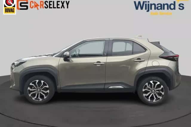 Toyota Yaris Cross (2024) thumbnail 6