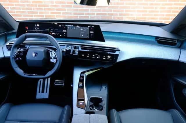 Peugeot 3008 (2025) thumbnail 6