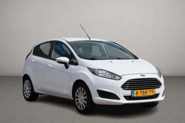 Ford Fiesta (2014) thumbnail 1