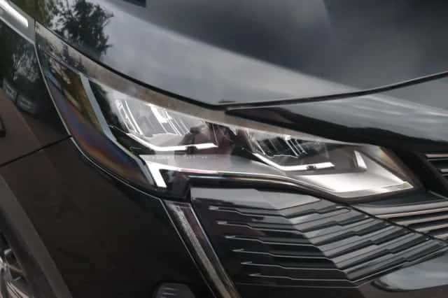 Peugeot 3008 (2024) thumbnail 2