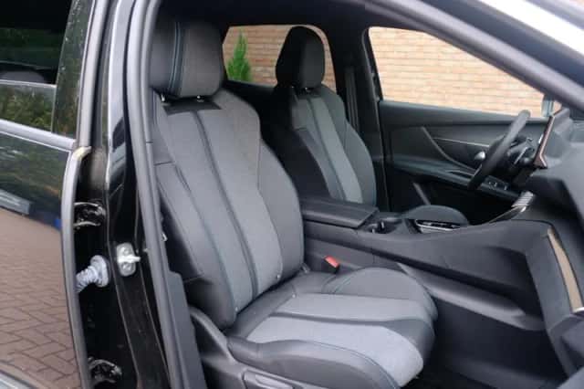 Peugeot 3008 (2024) thumbnail 6