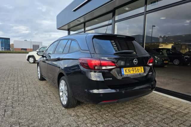 Opel Astra (2016) thumbnail 5