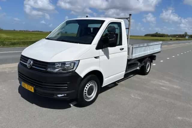Volkswagen Transporter (2019) thumbnail 1