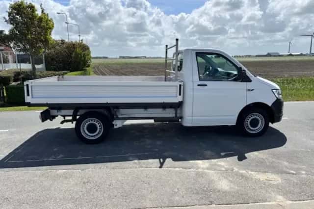 Volkswagen Transporter (2019) thumbnail 4