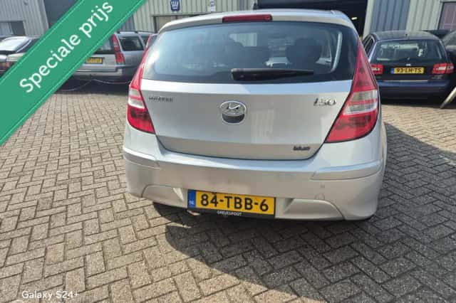 Hyundai i30 (2012) thumbnail 5