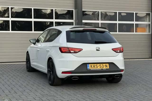 SEAT Leon (2014) thumbnail 6