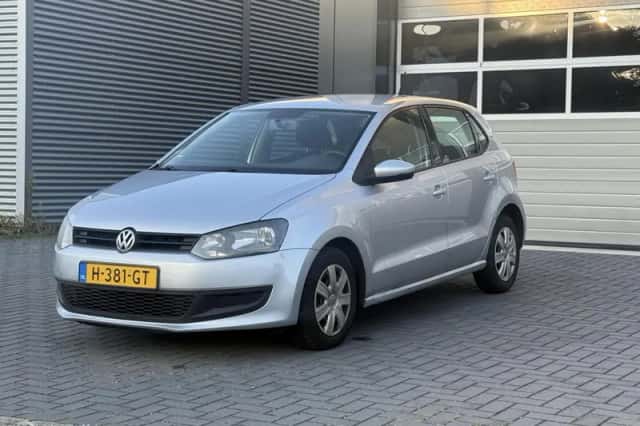 Volkswagen Polo (2011) thumbnail 6
