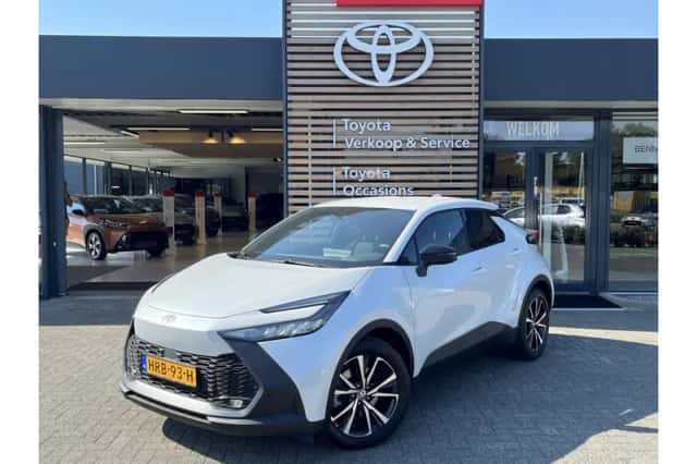 Toyota C-HR (2025) thumbnail 1