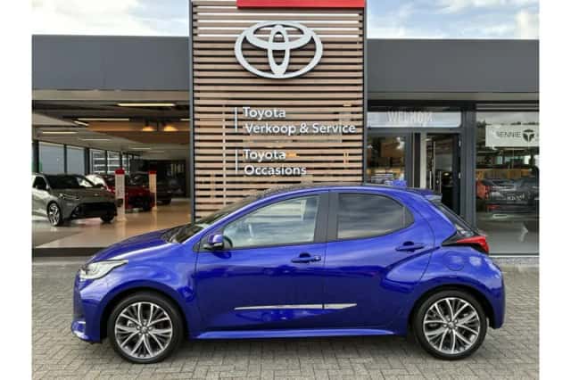 Toyota Yaris (2024) thumbnail 2