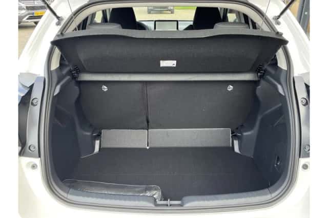 Toyota Yaris (2026) thumbnail 5