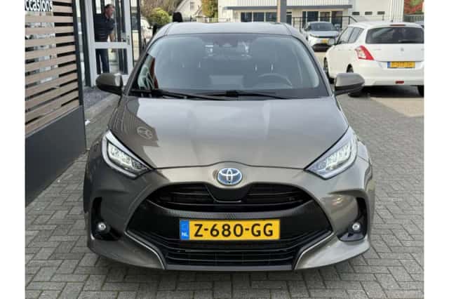 Toyota Yaris (2023) thumbnail 4
