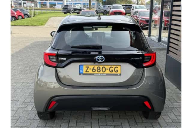 Toyota Yaris (2023) thumbnail 5