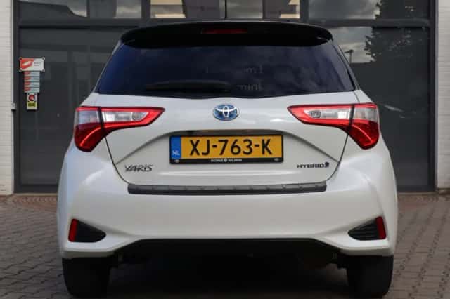 Toyota Yaris (2019) thumbnail 5