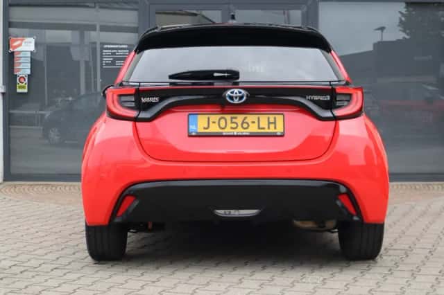 Toyota Yaris (2020) thumbnail 5