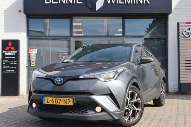 Toyota C-HR (2019) thumbnail 1