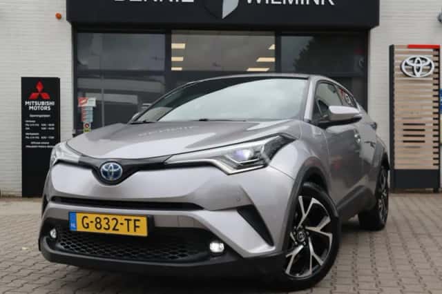 Toyota C-HR (2019) thumbnail 1