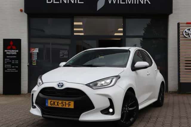 Toyota Yaris (2023) thumbnail 1