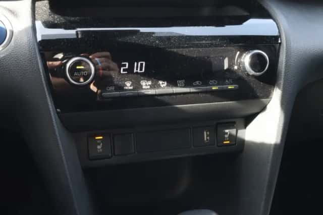 Toyota Yaris Cross (2022) thumbnail 6