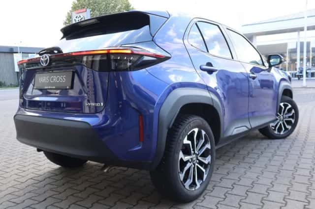 Toyota Yaris Cross (2023) thumbnail 2