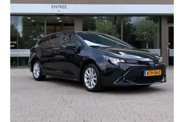 Toyota Corolla (2024) thumbnail 2