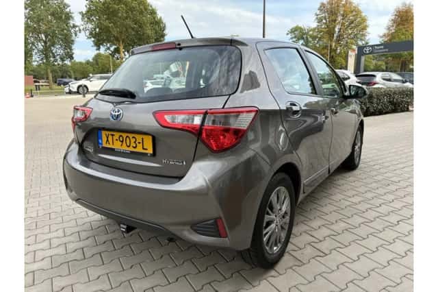 Toyota Yaris (2018) thumbnail 5