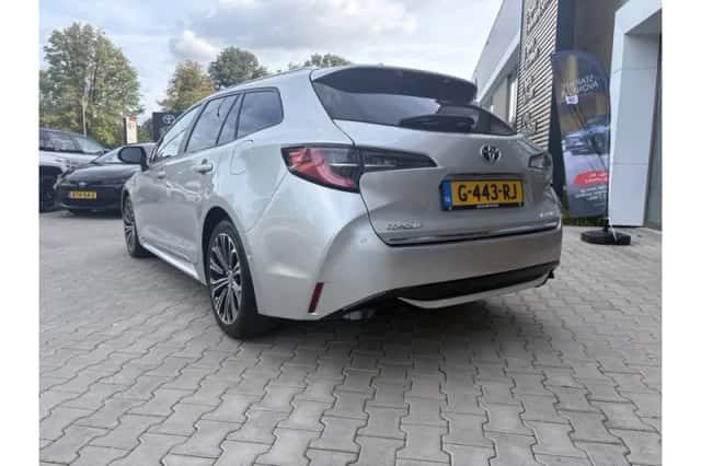 Toyota Corolla (2019) thumbnail 3