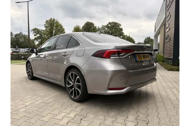 Toyota Corolla (2019) thumbnail 4