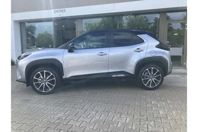Toyota Yaris Cross (2023) thumbnail 2