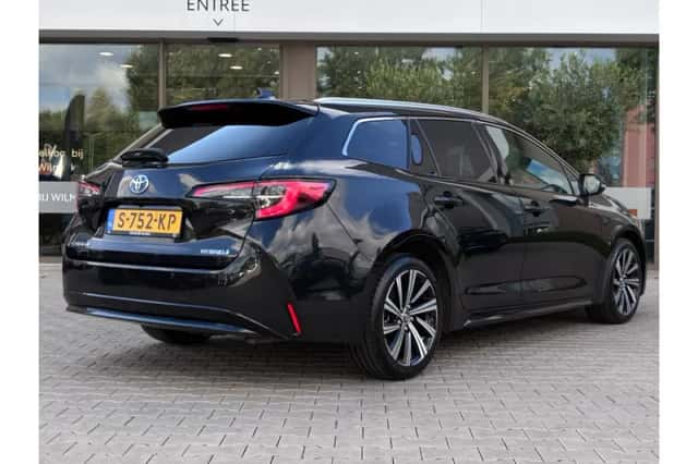 Toyota Corolla (2023) thumbnail 4