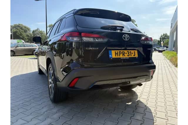 Toyota Corolla Cross (2025) thumbnail 3