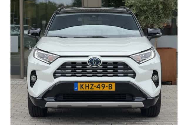 Toyota RAV4 (2020) thumbnail 4