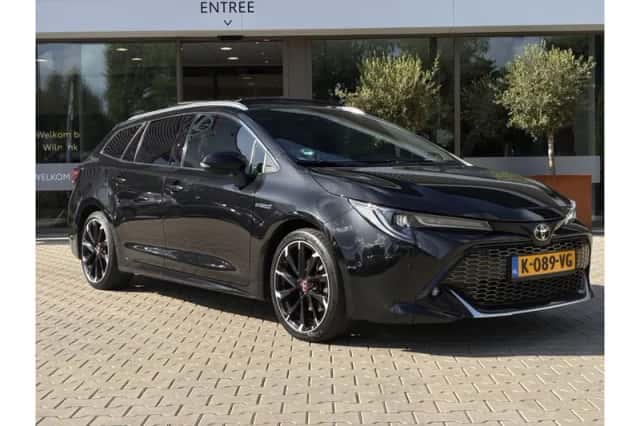 Toyota Corolla (2021) thumbnail 2